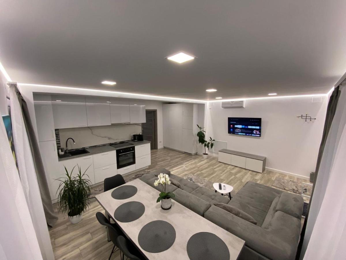 Апартаменти Lora Studio Сучава Екстер'єр фото